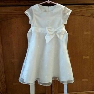 Size 4 girls flower girl/first communion dress